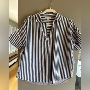 Madewell stretch cotton pullover.  Back button detail. Size M